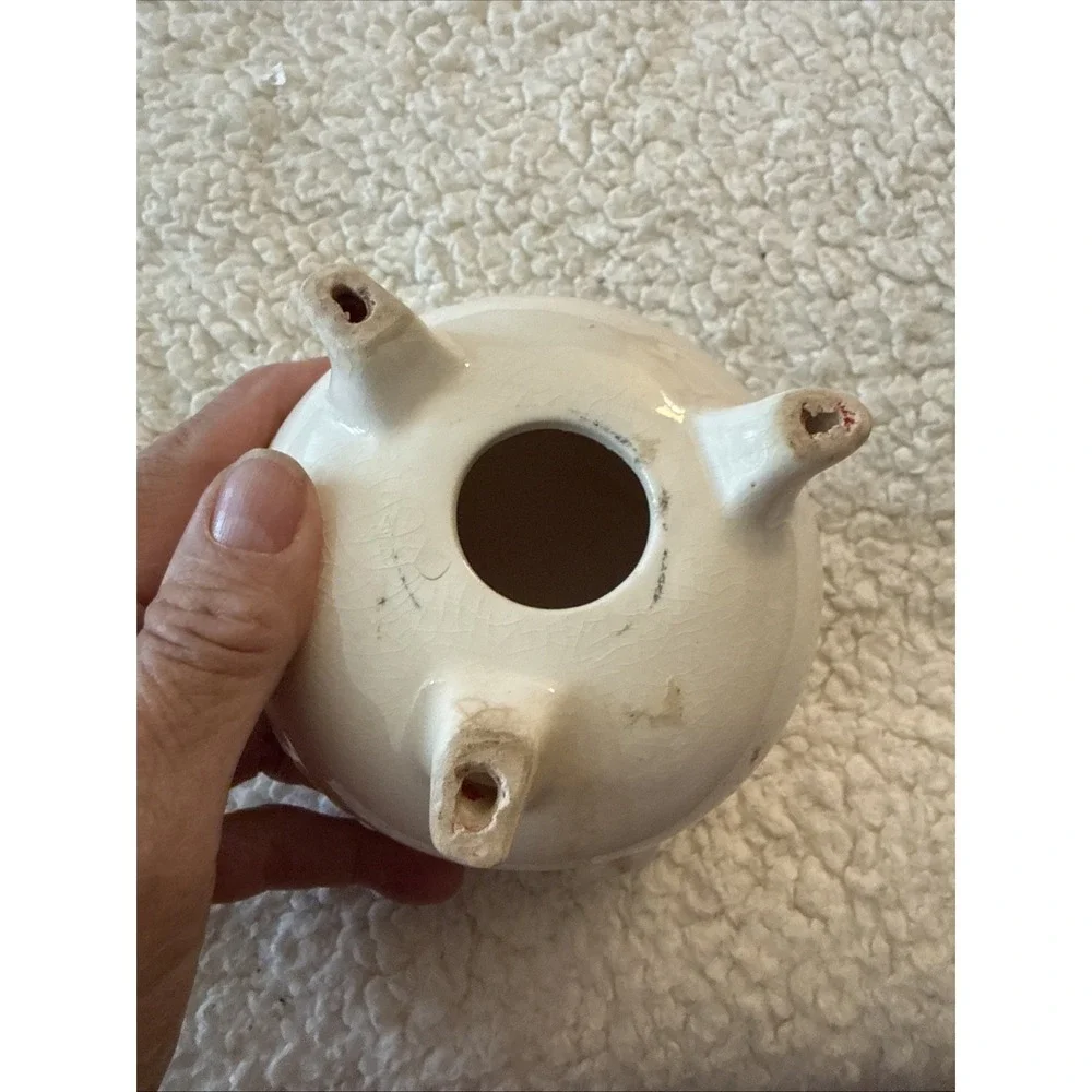 1960's  Vintage White Kettle Penny Pot Bank Made InJapan